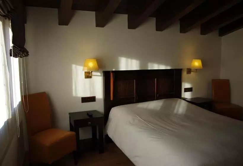 1ベッドルームアパートメントをつなぐ, Hosteria Toloriu 1848