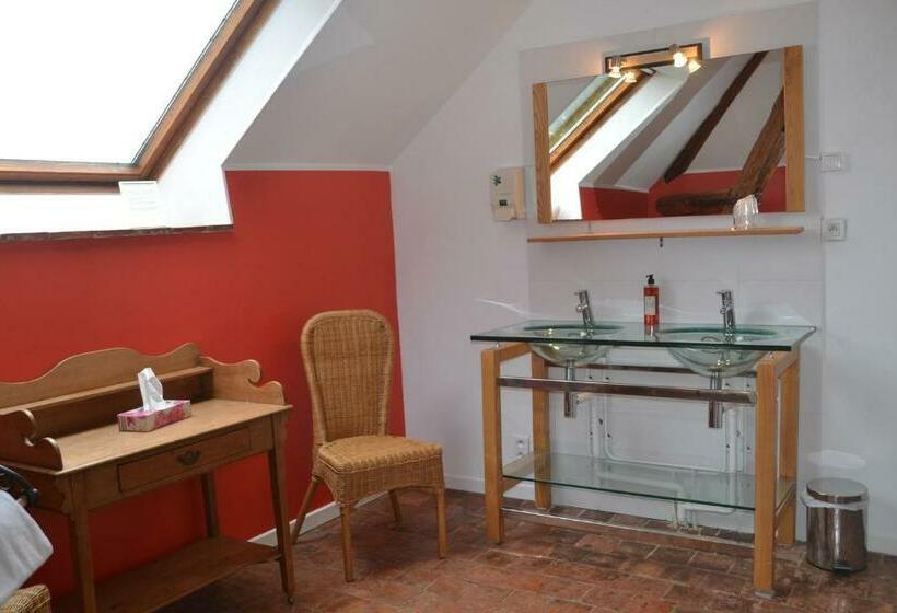 Номер Комфорт, Hôtel Les Grands Chênes