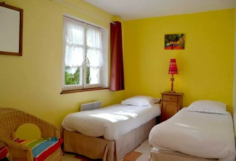 家族用バンガロー, Hôtel Les Grands Chênes