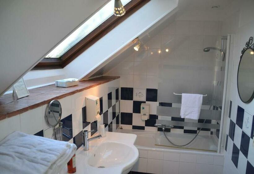 Номер Стандарт, Hôtel Les Grands Chênes