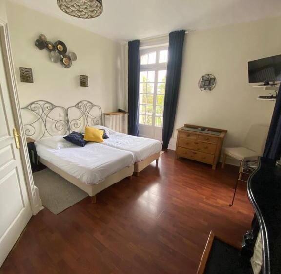 Номер Стандарт Вид на Сад, Hôtel Les Grands Chênes