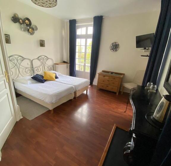 Номер Стандарт Вид на Сад, Hôtel Les Grands Chênes