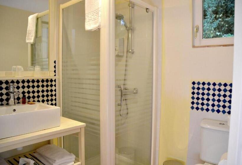 Бунгало Стандарт, Hôtel Les Grands Chênes