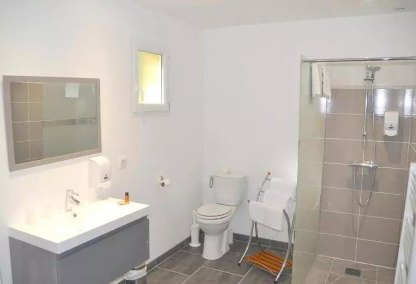 デラックスバンガロー, Hôtel Les Grands Chênes