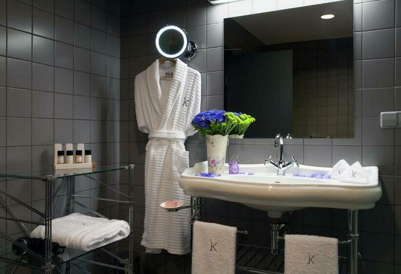 اتاق پنت هاوس, Kabadoni Boutique