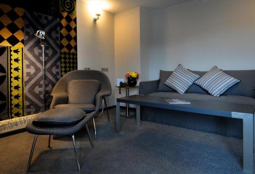 سوییت دوبلکس, Kabadoni Boutique