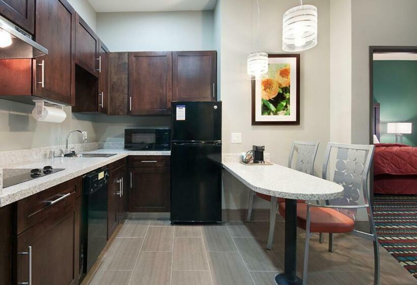 带大床的套房, Mainstay Suites Hobbs