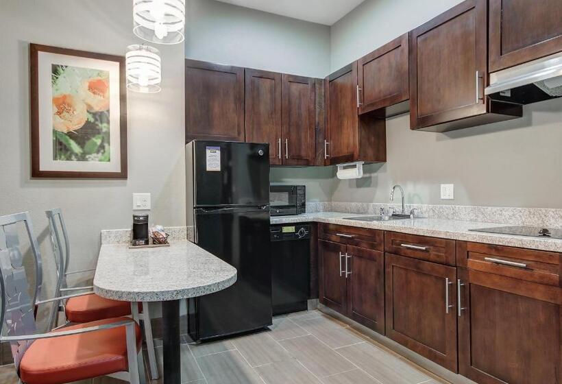 带大床的套房, Mainstay Suites Hobbs