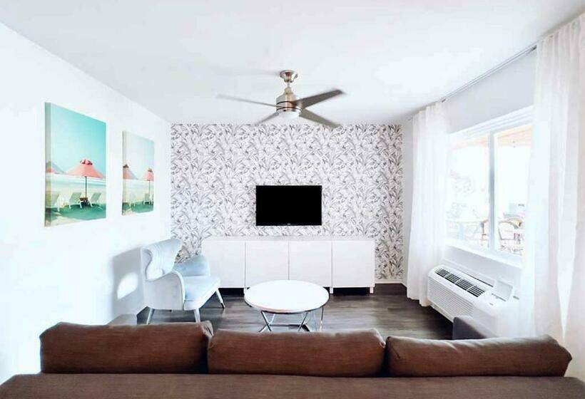 סוויטה, North Beach