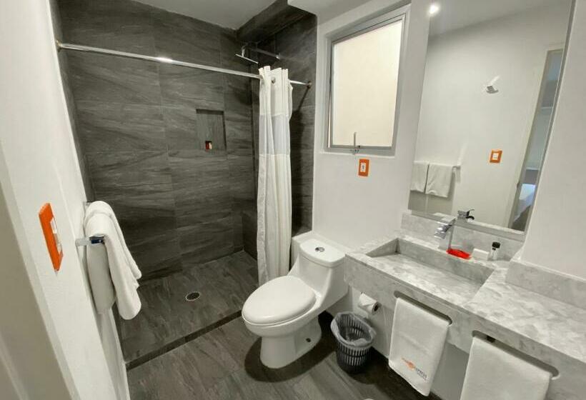 غرفه قياسيه سريرين مزدوجين, Star Express Puebla