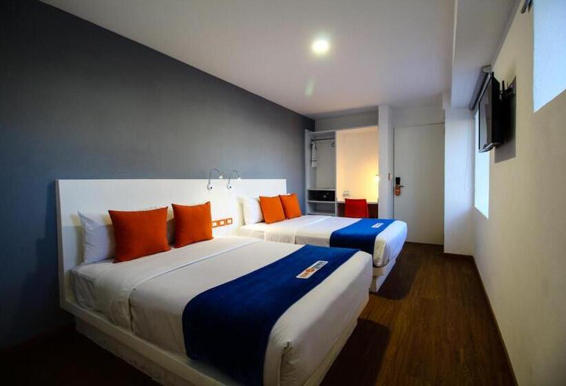 غرفه قياسيه سريرين مزدوجين, Star Express Puebla
