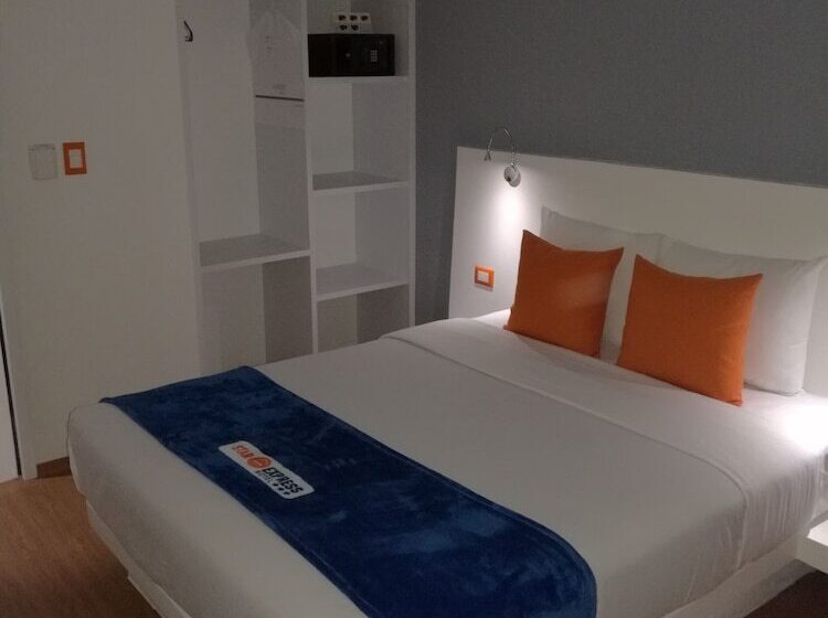 غرفة قياسية, Star Express Puebla