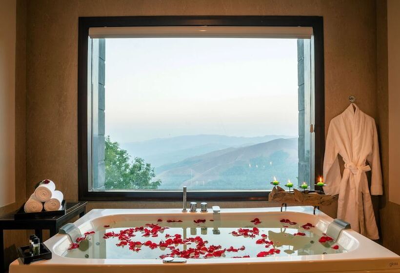 سوییت, Trivik Hotels & Resorts, Chikmagalur