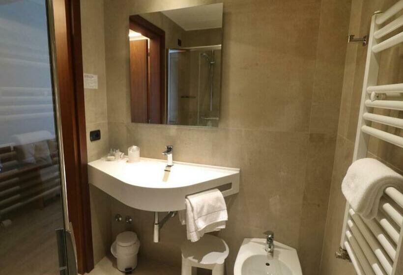 在第一层的经典房间, Villa Letizia