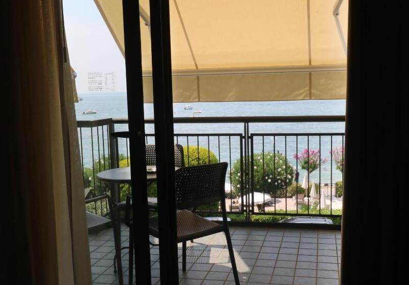 标准间带湖景, Villa Letizia