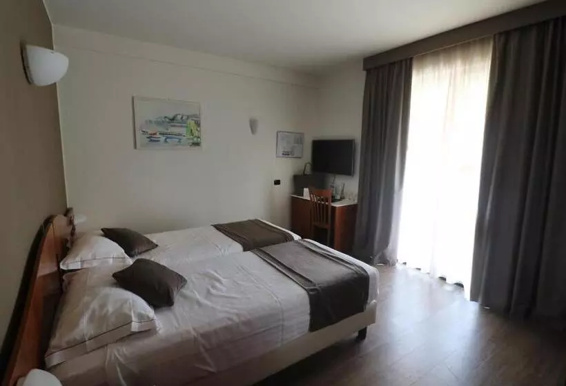 اتاق استاندارد با بالکن, Villa Letizia