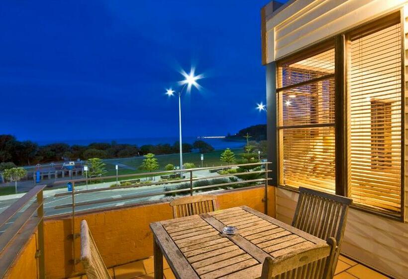 شقة 3 غرف مطلة على البحر, Lornebeach Apartments