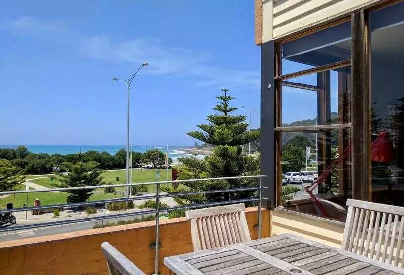 آپارتمان 3 خوابه با چشم‌انداز دریا, Lornebeach Apartments