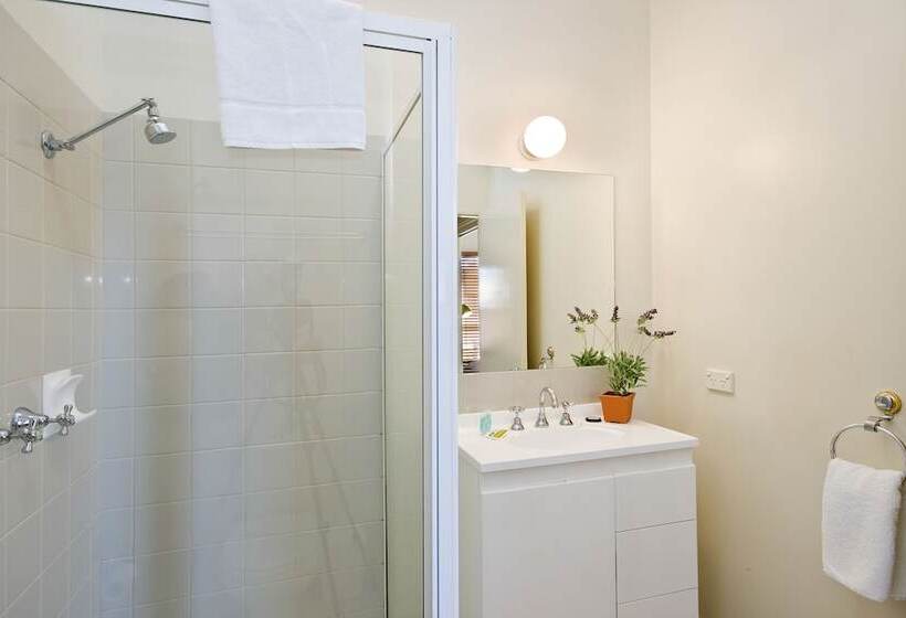 شقة 3 غرف مطلة على البحر, Lornebeach Apartments