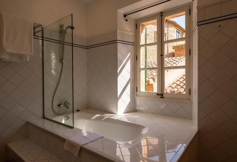 غرفة قياسية مزوَّدة بتراس, Can Verdera