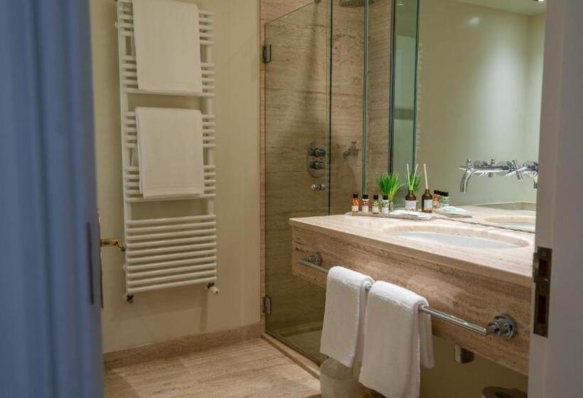 غرفة قياسية مزوَّدة بتراس, Can Verdera