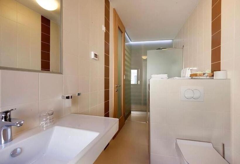 חדר דלוקס לשלושה עם נו לים, Boutique Wrungel