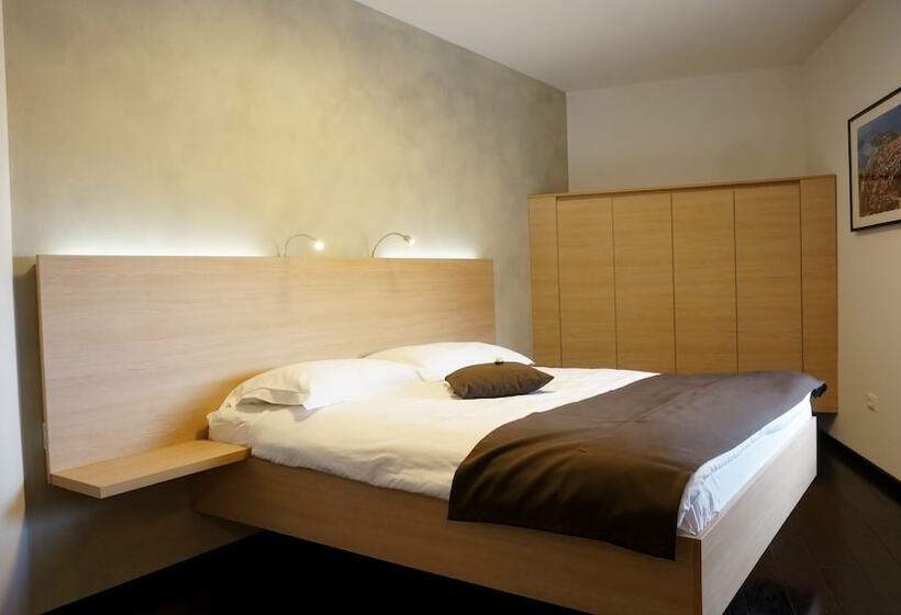 חדר דלוקס נוף לים, Boutique Wrungel