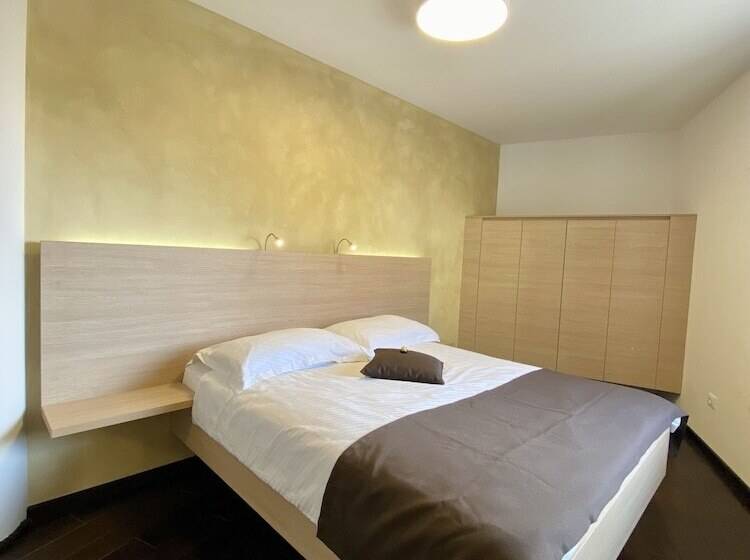 חדר דלוקס נוף לים, Boutique Wrungel