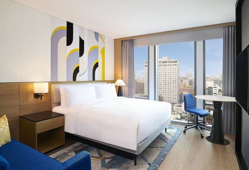Номер Deluxe Вид на Город, Le Méridien Seoul Myeongdong