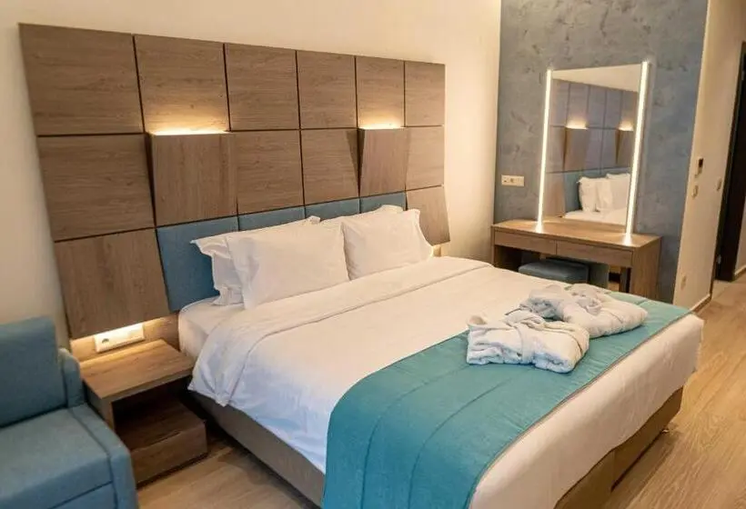 Quarto Familiar Deluxe, Mirror