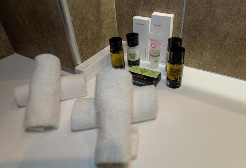 Suíte Vista Piscina, Mirror