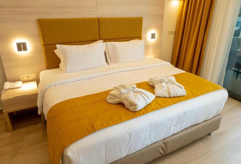 Suíte Vista Piscina, Mirror