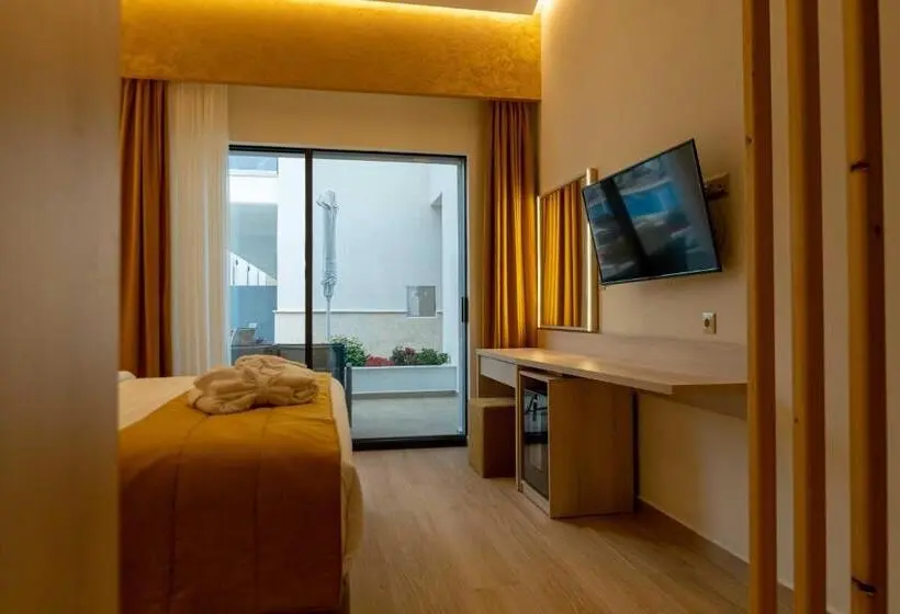 Suite, Mirror