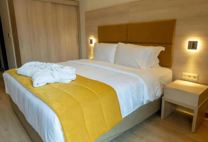 Suite, Mirror