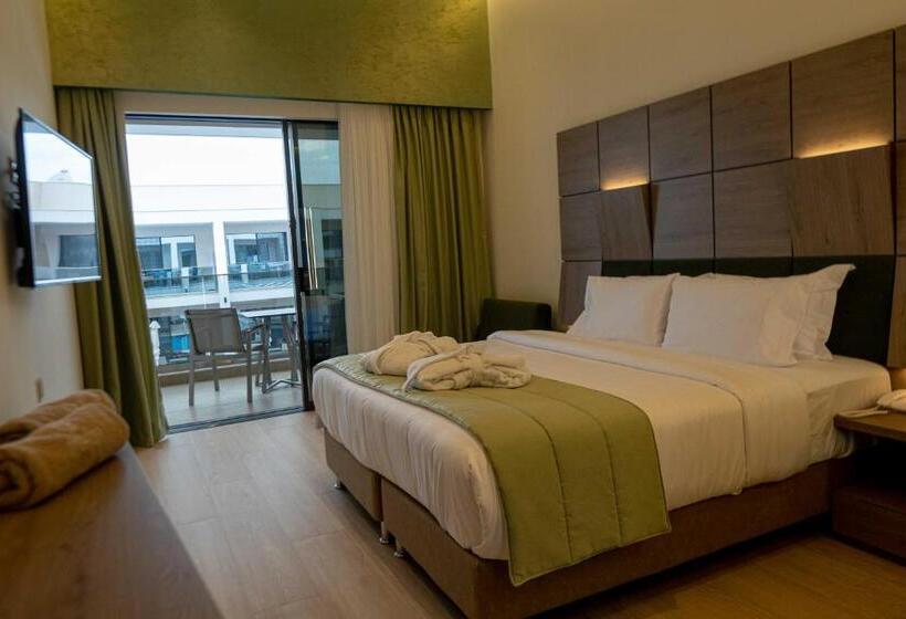 Quarto Deluxe, Mirror