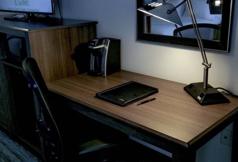 סוויטה מותאמת לאדם עם מוגבלויות, Holiday Inn & Suites Denver Tech Center Centennial, An Ihg