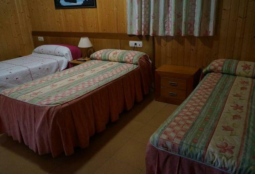 Номер Стандарт Трехместный, Hostal Camino Real