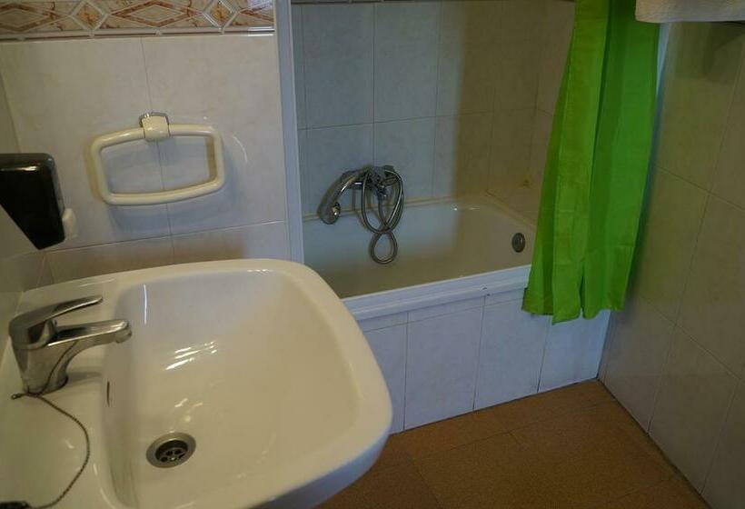 Номер Стандарт, Hostal Camino Real