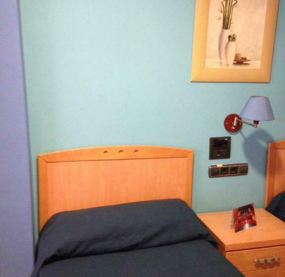 스탠다드 룸, Hostal Meseguer