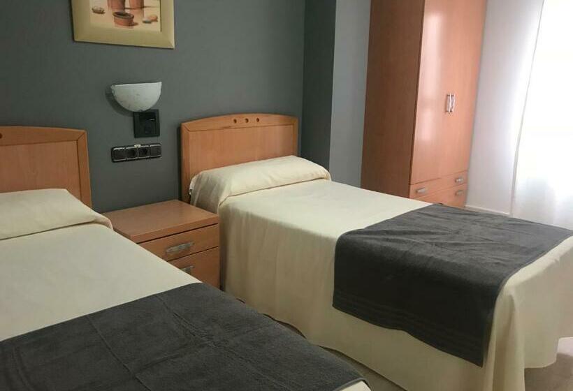 스탠다드 룸, Hostal Meseguer