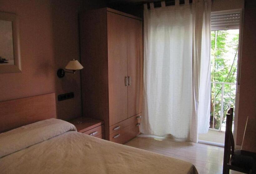 스탠다드 룸, Hostal Meseguer