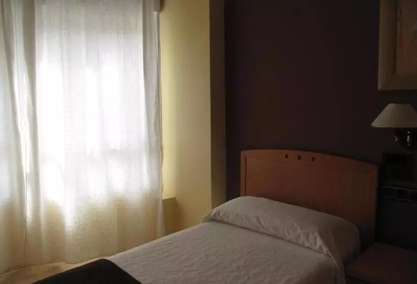 スタンダードシティビュールーム, Hostal Meseguer