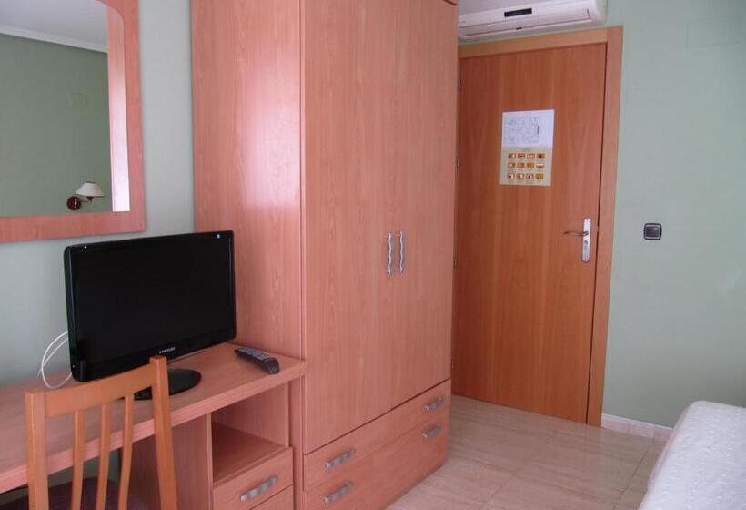 Номер Стандарт Вид на Город, Hostal Meseguer