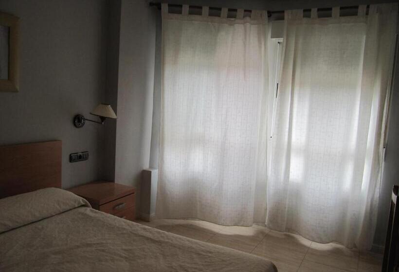 Номер Классический Вид на Город, Hostal Meseguer