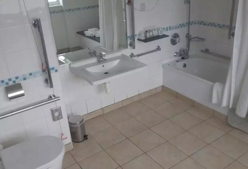 身障者適用スタンダードルーム, Holiday Inn Derby/nottingham, An Ihg
