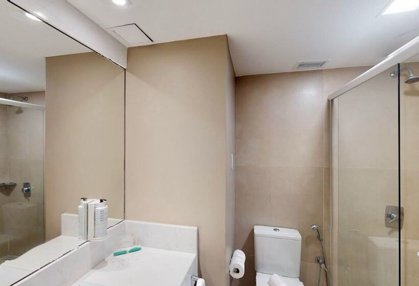 اتاق استاندارد سه نفره, Laghetto Stilo Barra