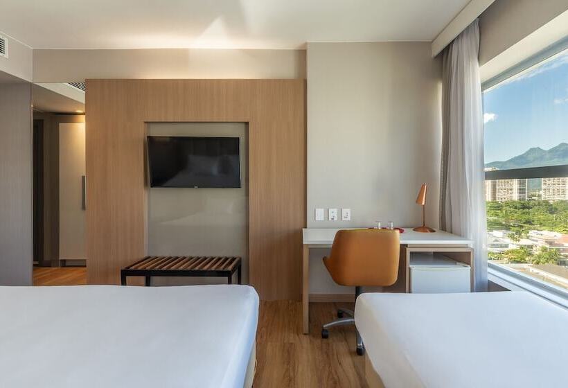 اتاق استاندارد سه نفره, Laghetto Stilo Barra