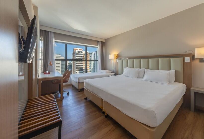 اتاق استاندارد سه نفره, Laghetto Stilo Barra