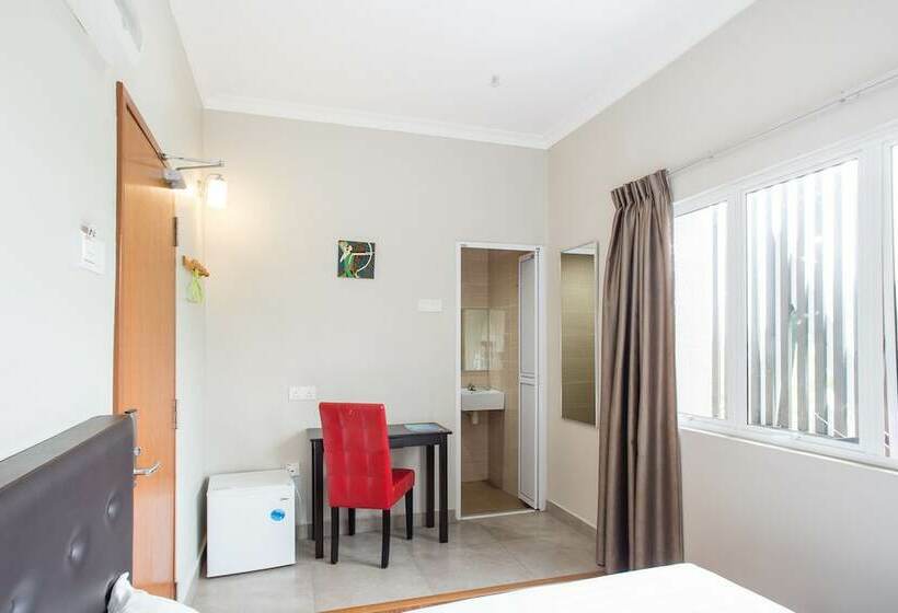 חדר דלוקס לשלושה, Moment