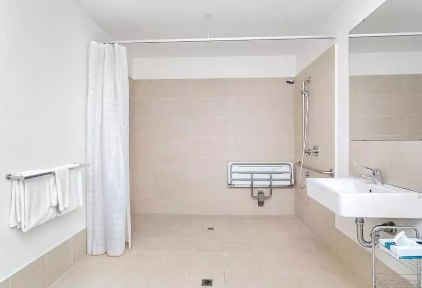 スタンダードスタジオ, Nautica Residences Fremantle